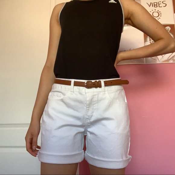White Mid Rise Denim Shorts Size 8 - Picture 2 of 10